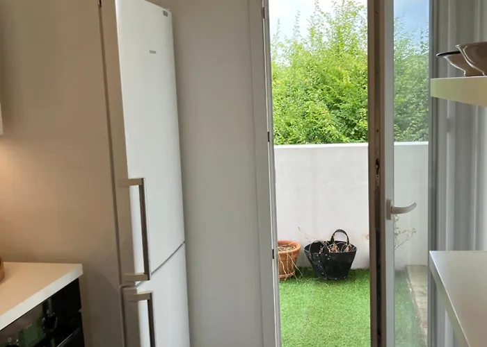 D'hotes - Les Jardins Du Bil Toki ホームステイ アルボンヌ